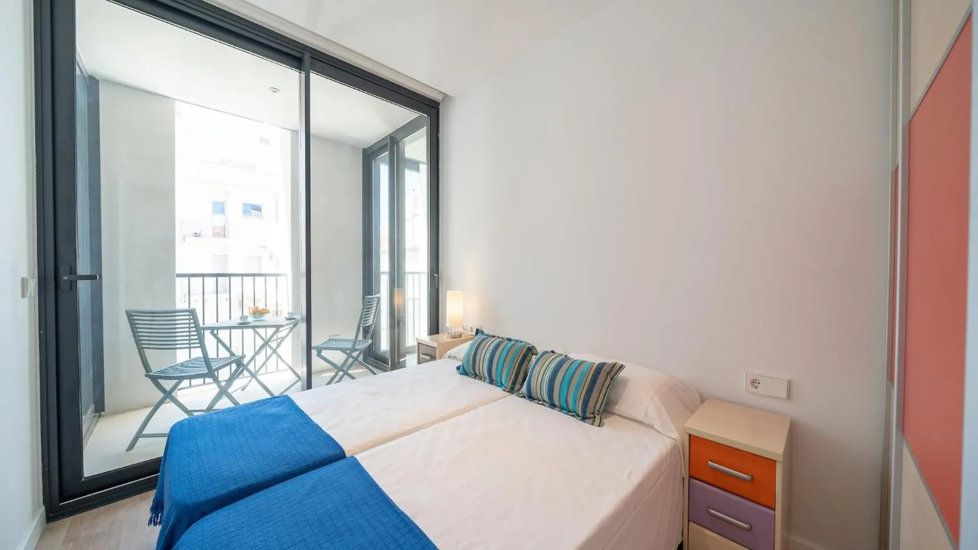Beautiful Apartment For Six People L'Escala