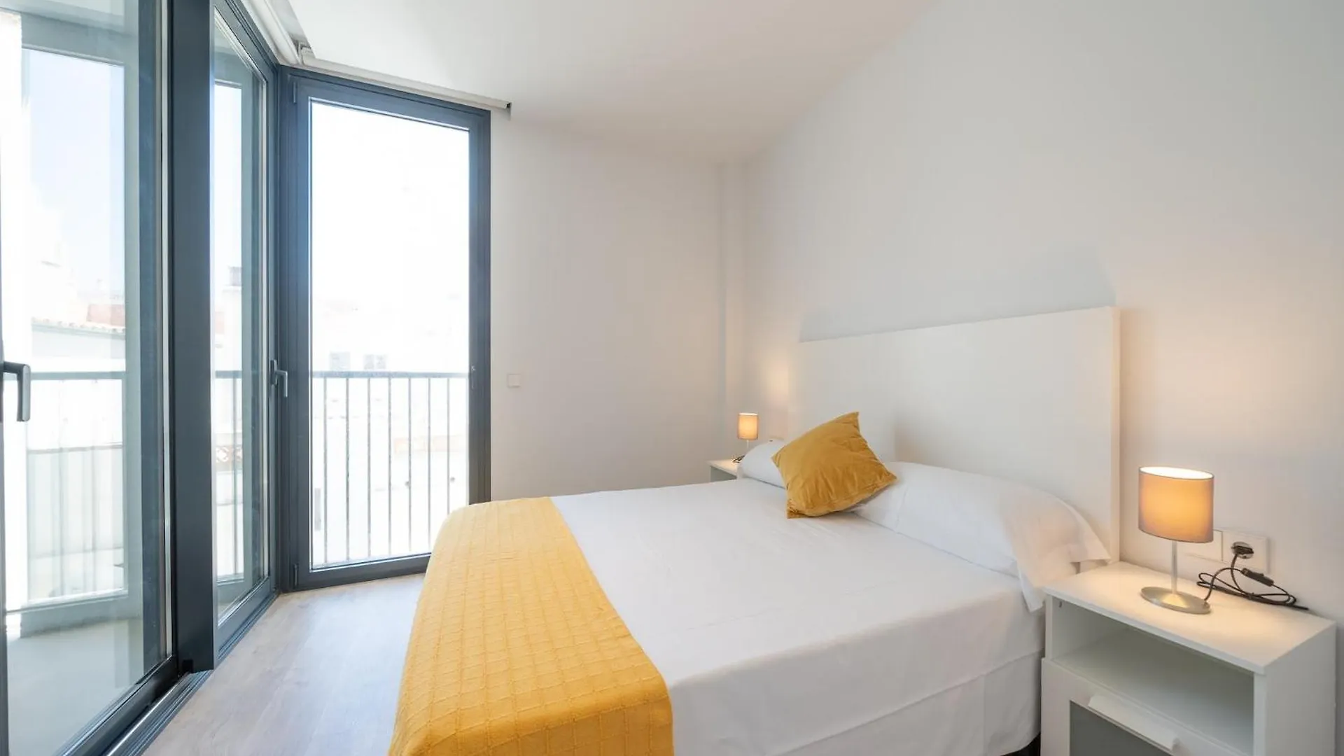 Beautiful Apartment For Six People L'Escala Spain